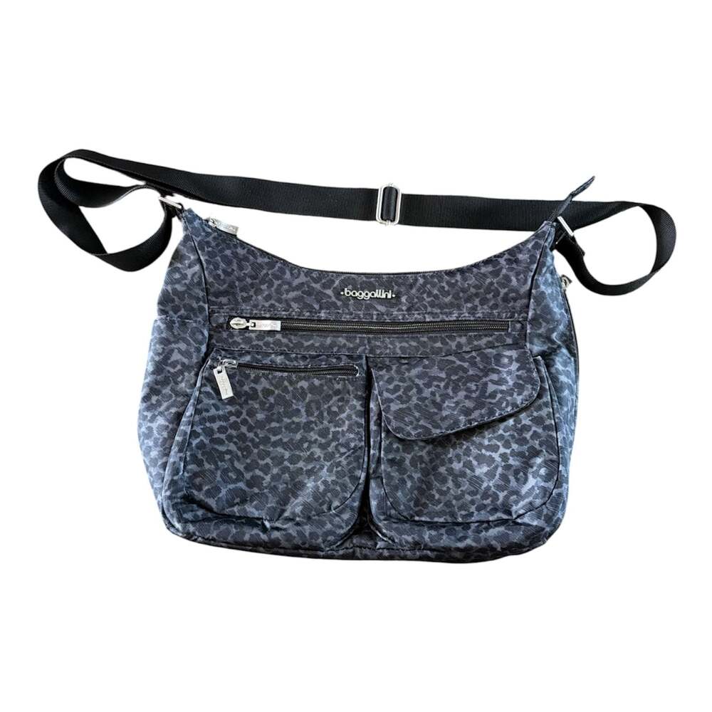 Baggallini Modern Everywhere Hobo Crossbody Bag in Charcoal Cheetah Print with W